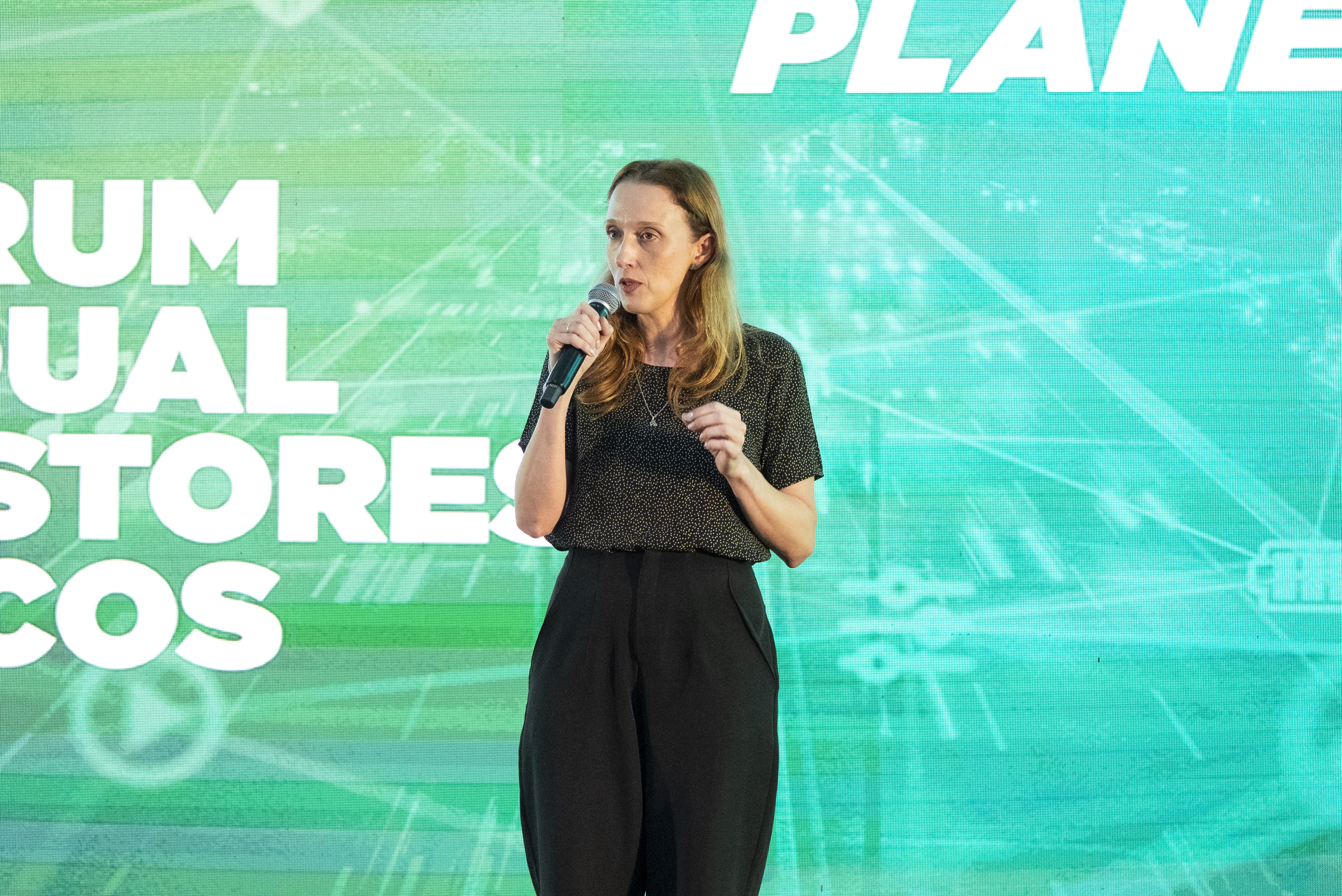 Fórum de gestores públicos reúne mais de 230 prefeitos e lideranças em Maringá