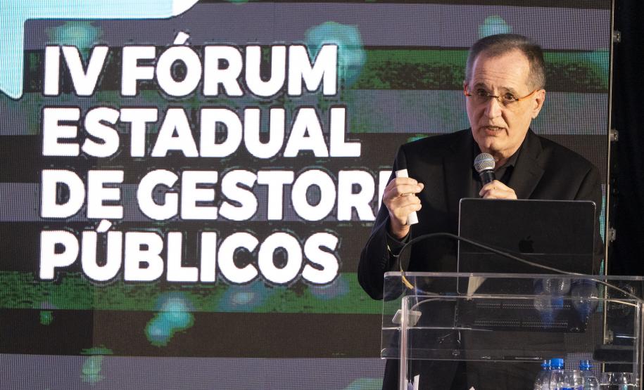 Fórum de gestores públicos reúne mais de 230 prefeitos e lideranças em Maringá