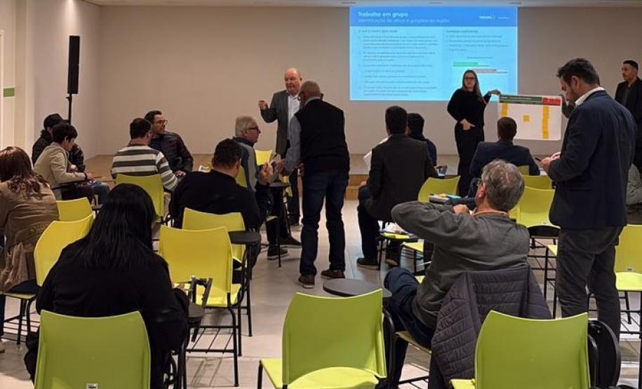 Módulos presenciais do curso do Paraná Produtivo têm início em Ponta Grossa e Umuarama