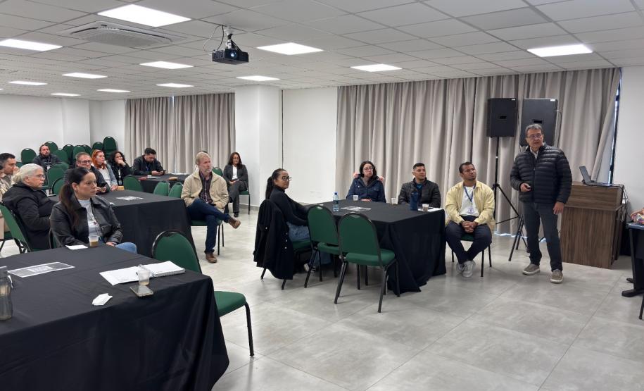 Módulos presenciais do curso do Paraná Produtivo têm início em Ponta Grossa e Umuarama